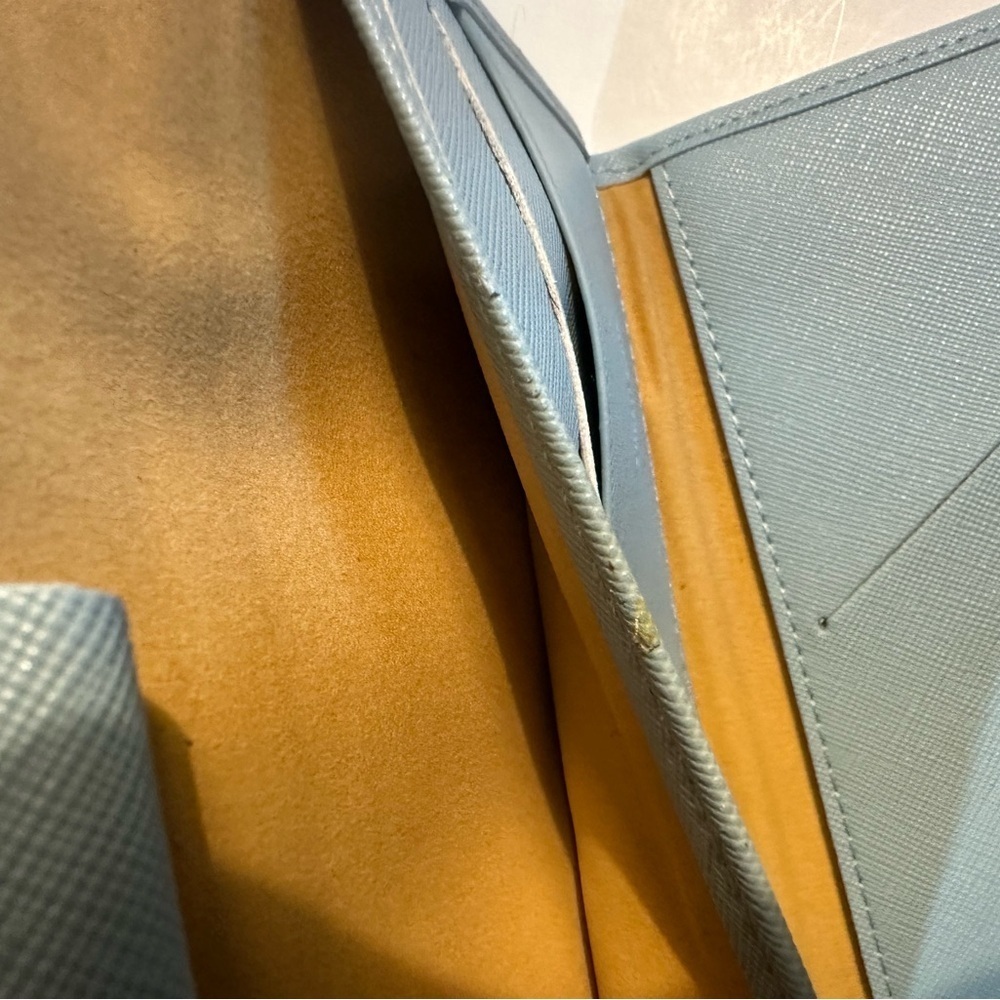 🌍🌍Travel Wallet - Blue Exterior, Yellow Interior - Picture 12 of 16